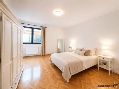 Casa cu 2 locuri de parcare in curte proprie, Stil vintage, Zona STAR  - Central Brasov - foto 6