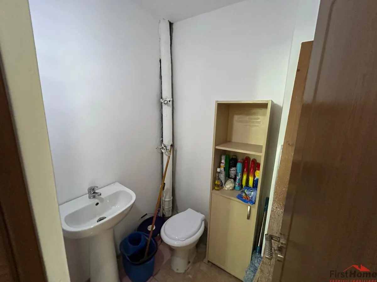 Apartament cu 3 camere de vanzare, zona Piata Moldovei - foto 13