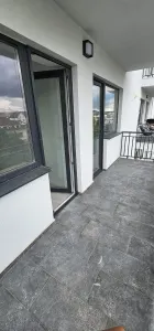 Decomandat, nou, intabulat, loc parcare, 2 camere Tractorul, Brasov - Brasov