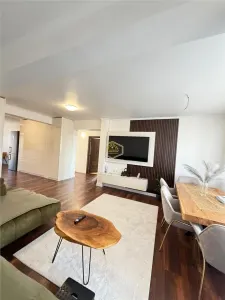 Etaj III | Apartament spatios cu 3 camere - 86 m² | Parcare proprie - Satu Mare