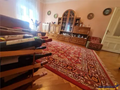 Poveste saseasca la umbra vitei de vie,cu crama,gradina flori,Central,Codlea - foto 13