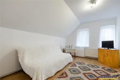 Vila traditionala, cu domeniu de 5.025 mp, pe aripa Cetatii Medievale Brasov - foto 15