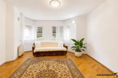 Vila traditionala, cu domeniu de 5.025 mp, pe aripa Cetatii Medievale Brasov - foto 9