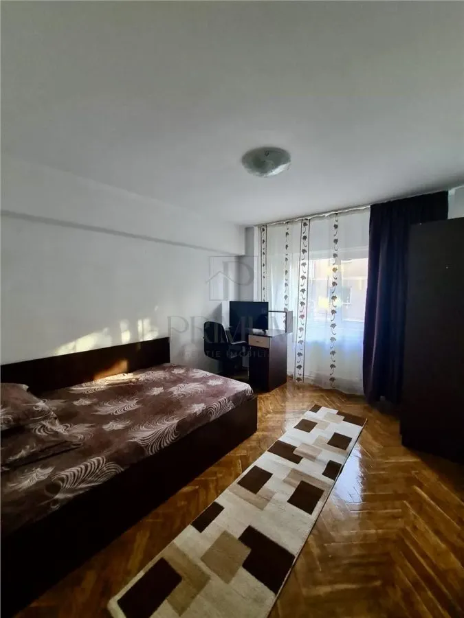 Apartament 3 camere Complexul Studentesc 95 mp Spatios - foto 2