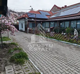 Casa individuala de vanzare cu 4 camere, 2 bai si 2 garaje, Lipovei - foto 2