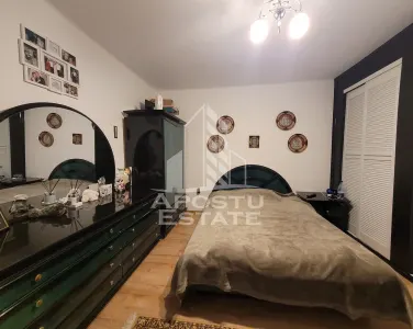 Casa individuala de vanzare cu 4 camere, 2 bai si 2 garaje, Lipovei - foto 13