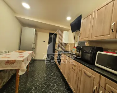 Casa individuala de vanzare cu 4 camere, 2 bai si 2 garaje, Lipovei - foto 16