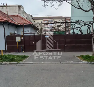 Casa individuala de vanzare cu 4 camere, 2 bai si 2 garaje, Lipovei - foto 5