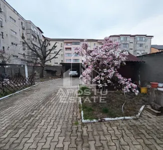 Casa individuala de vanzare cu 4 camere, 2 bai si 2 garaje, Lipovei - foto 8
