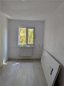 Sagului, apartament 2 camere, renovat, etaj 1 - foto 2