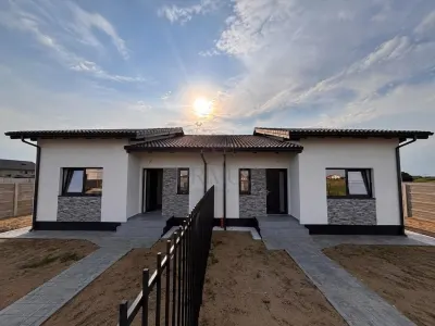 DUPLEX MODERN PE PARTER, MOSNITA NOUA, 375MP TEREN. - Mosnita Noua