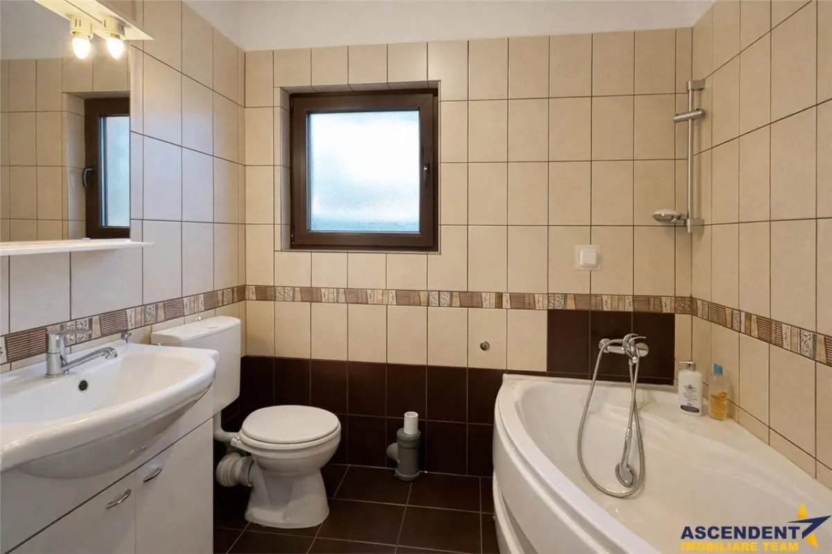 Vila spatioasa in Sancraiu, 2 intrari, foisor, parcare, 5 minute de Targu Mures. - foto 10