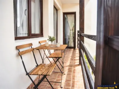 Pensiune cu personalitate,Bran,10 unitati, 24 locuri,1.400 mp teren,panorama Bucegi, aproape de Castel si Partia Zanoaga - foto 11