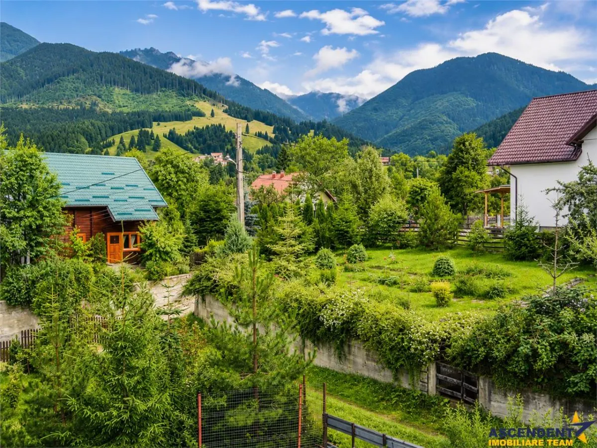 Pensiune cu personalitate,Bran,10 unitati, 24 locuri,1.400 mp teren,panorama Bucegi, aproape de Castel si Partia Zanoaga - foto 17