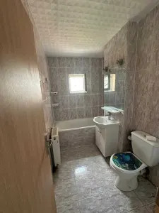 Apartament 2 camere decomandat Centrul Civic ,liber,100000 Euro - foto 3