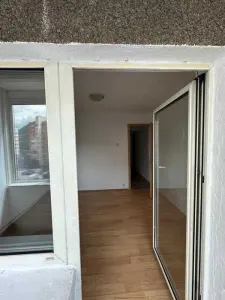 Apartament 2 camere decomandat Centrul Civic ,liber,100000 Euro - foto 5