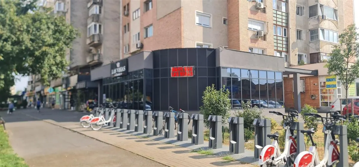 Spatiu in intersectie pe colt, Calea Aurel Vlaicu -Fortuna - foto 4