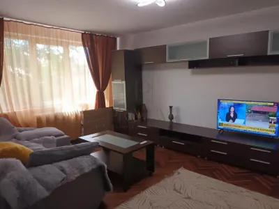 Apartament 4 camere | Ultracentral | Medicina â€“ Punctele Cardinale | 100 mp | Renovat si Mobilat - foto 3