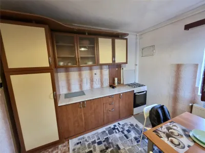 Apartament 3 camere decomandat | Complex Studentesc – Sala Olimpia | Centrala proprie - foto 4