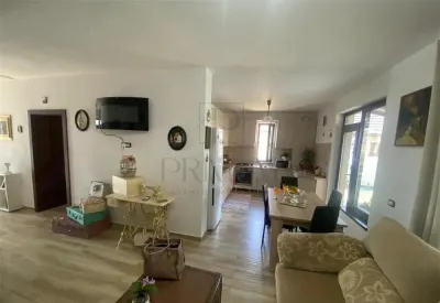 MOSNITA VECHE - 3 CAMERE - COMPLET MOBILATA UTILATA -1/2 DUPLEX PE PARTER - foto 4
