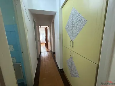 Apartament cu 4 camere de vanzare, zona Teatru - foto 10