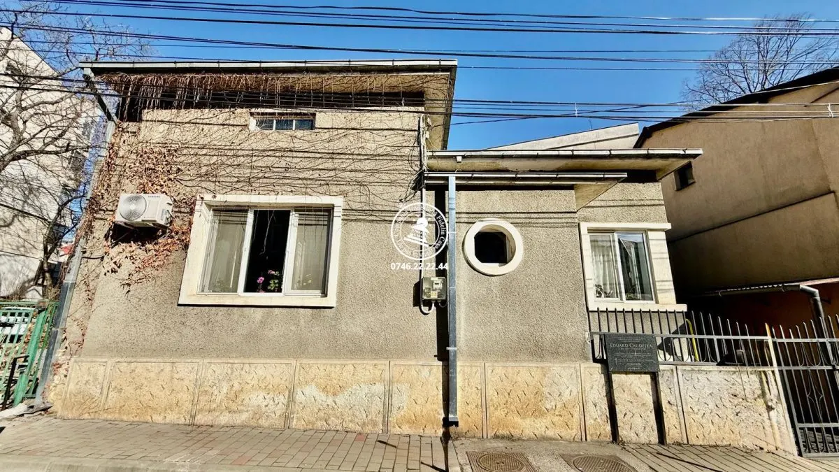 Vila  de vanzare  Copou, - foto 1