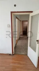 RECO Apartament 3 camere la parter 65 mp Zona Nufarul, Ideal locuinta, cabinet sau birou - Oradea