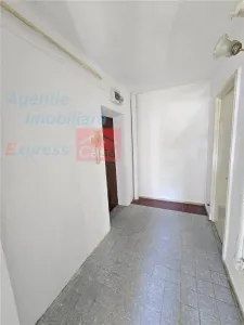 Apartament 2 camere, etaj 2, Tatarasi, etaj intermediar - Iasi