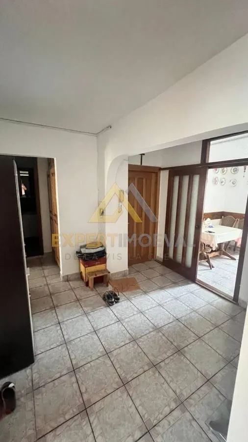 Apartament de inchiriat pe strada Oituz cu 4 camere - foto 23