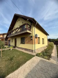 MOSNITA - 4 CAMERE - CASA INDIVIDUALA -PANOURI SOLARE - Mosnita Veche