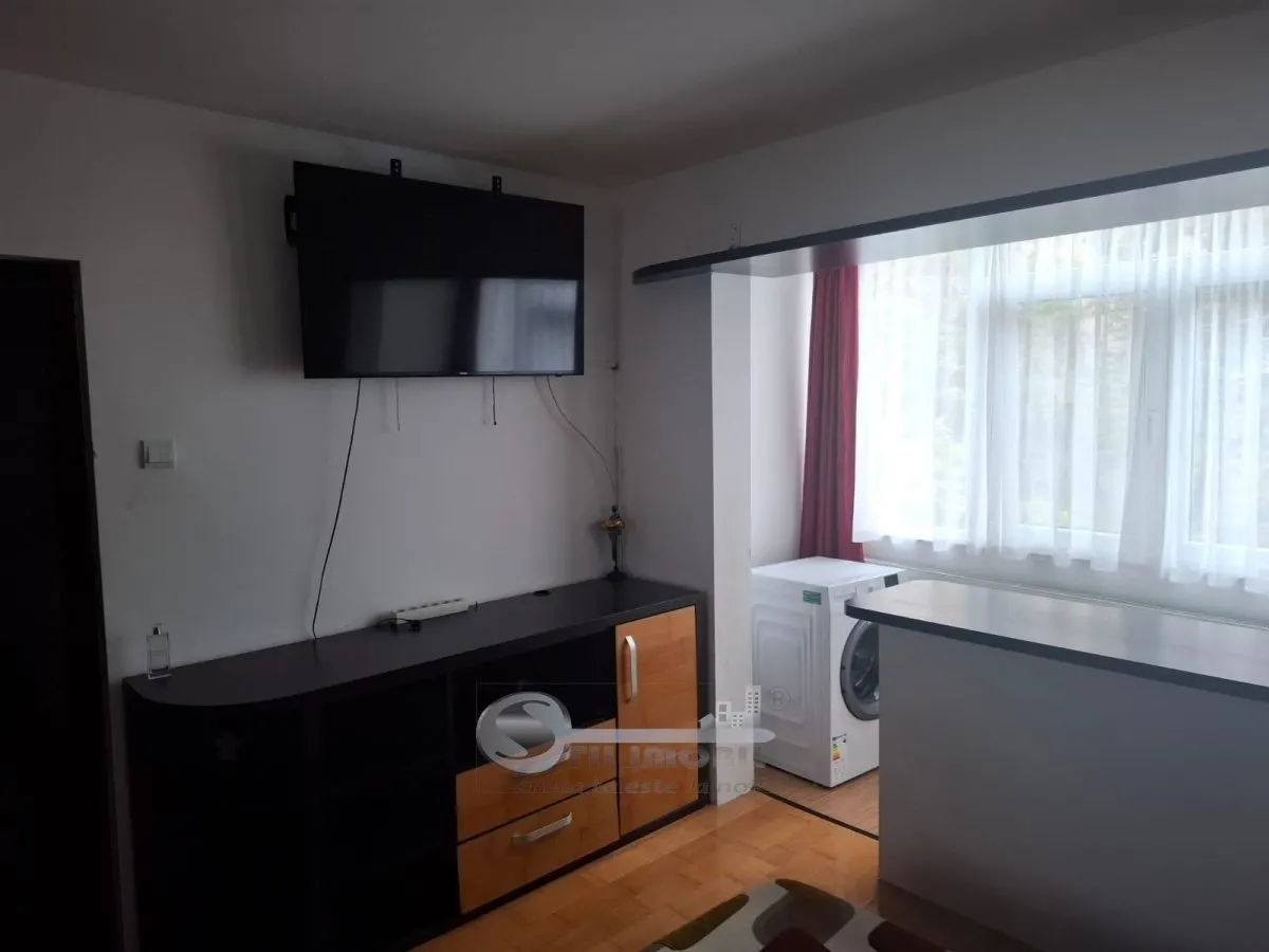 Apartament 3 camere semidecomandat 68 mp de închiriat Cantemir - foto 1