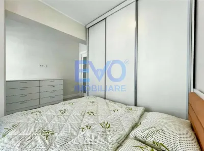 Apartament cu 2 camere, decomandat, complex Royal Town Copou - foto 4