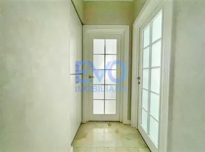 Apartament cu 2 camere, decomandat, complex Royal Town Copou - foto 7