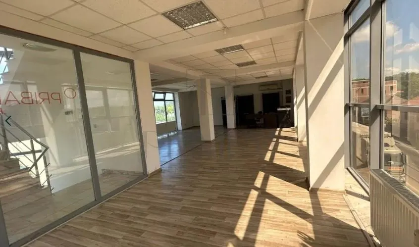Spatiu Birouri luminos open-space - foto 2