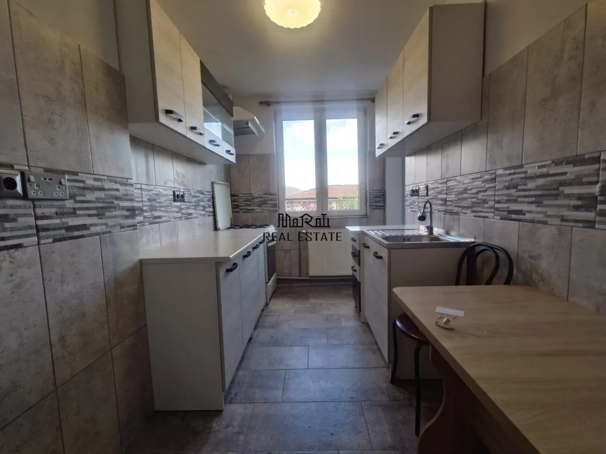 Apartament 3 camere renovat - foto 1