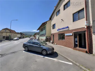Spatiu comercial cu vad in imobil nou din zona centrala - foto 6