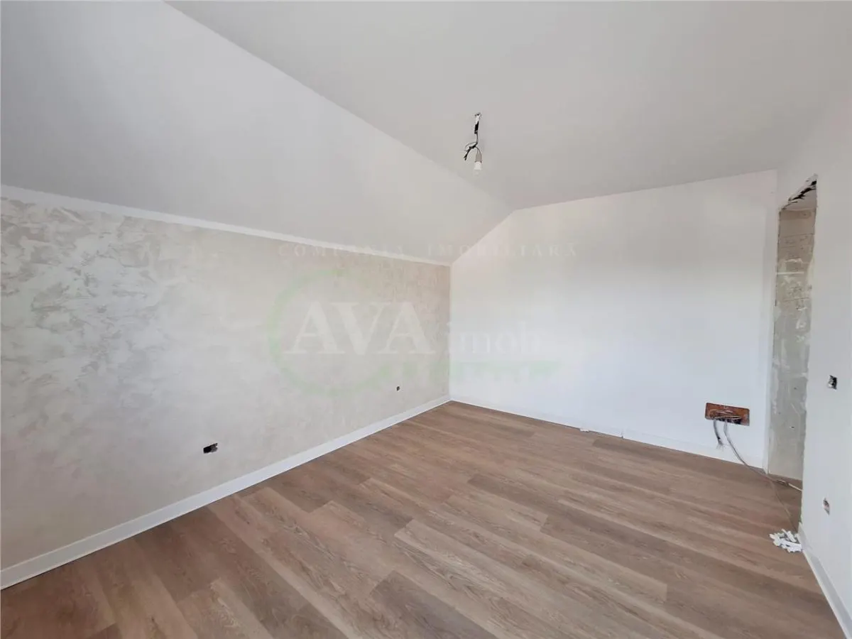 Vila noua din caramida, 130 mp utili – Teren 430 mp | Semineu- Zona Ura - foto 11