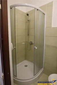 Garsoniera cu baie si bucatarie, mobilata, Tractorul, Brasov - foto 3