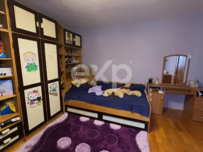 Vilă Exclusivistă cu Terasă și Curte Generoasă în Găvana, Pitești - foto 11