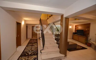 Vilă Exclusivistă cu Terasă și Curte Generoasă în Găvana, Pitești - foto 4