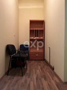 Casă în centrul comunei Corbii Mari, ideală pentru birouri, cabinet sau locuit - foto 8