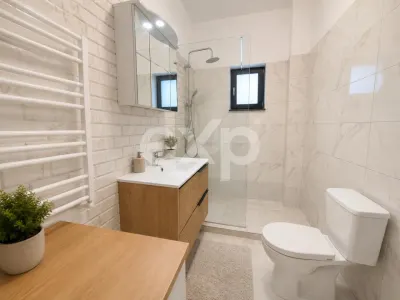 Apartament 3 camere, 81 mp, 2 bai, boxa 12 mp si parcare – Complet mobilat - foto 3