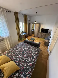 Garsoniera de închiriat, zona Universitate Carol - Bucuresti