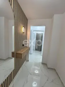 Apartament de vânzare – 3 camere , Micro 8 ,et 1 - foto 5