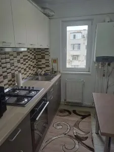 Apartament 2 camere de închiriat – Mircea, etaj 3, centrală termică, aer condiționat - foto 4