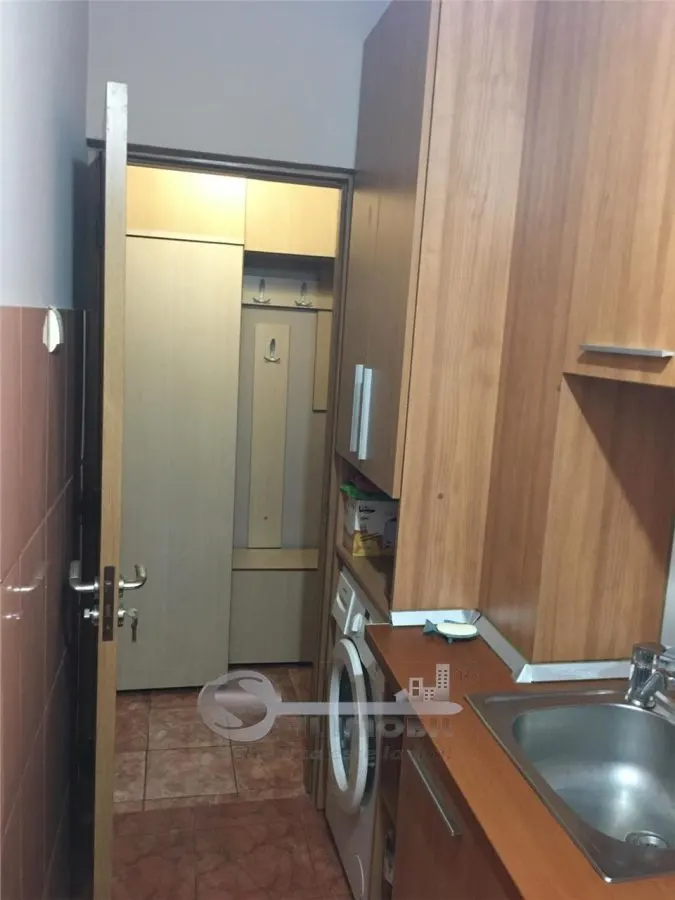 Garsonieră de închiriat â€“ Bd. Poitiers, etaj 2/3, centrală proprie - foto 12