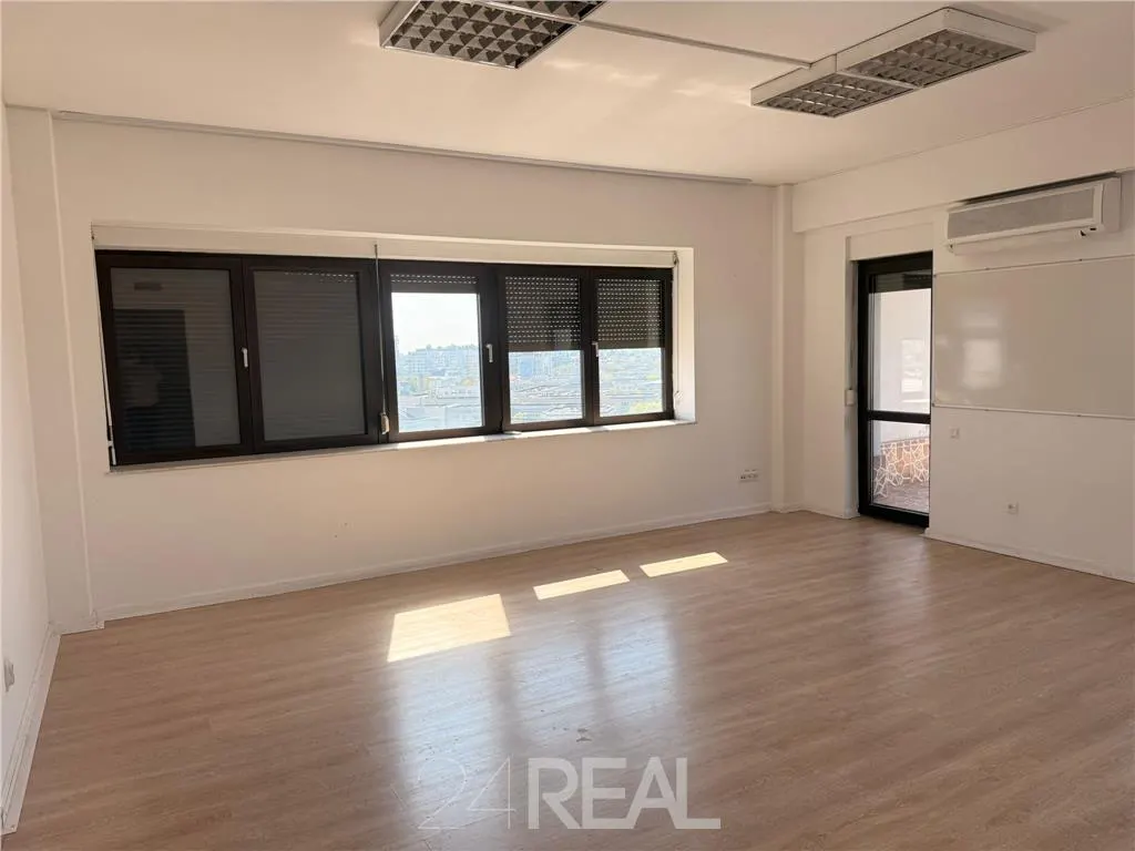 Inchiriere birouri langa metrou Aurel Vlaicu de la 350 mp - foto 2