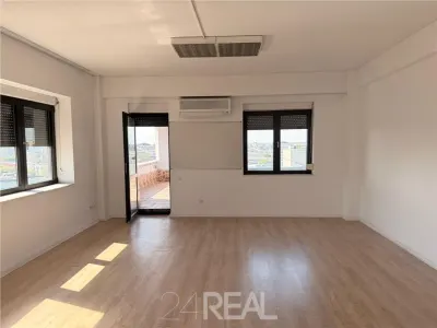 Inchiriere birouri langa metrou Aurel Vlaicu de la 350 mp - foto 3