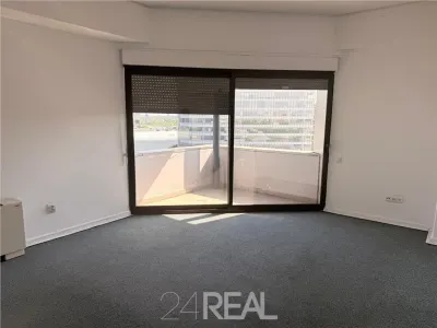 Inchiriere birouri langa metrou Aurel Vlaicu de la 350 mp - foto 4