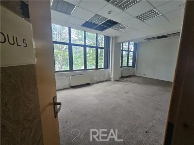 Inchiriere proprietate pretabila birouri/clinica medicala/sala - foto 4